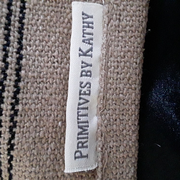 Burlap look Kitchen Towel by Primitives of Kathy - I could keep this kitchen - Picture 3 of 6